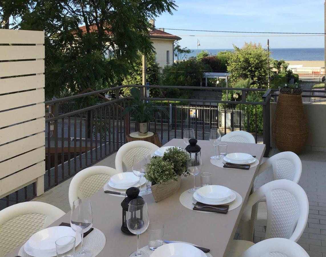 Stella Di Mare Apartman Rimini Kültér fotó