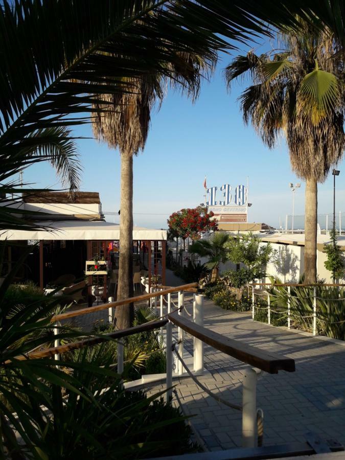 Stella Di Mare Apartman Rimini Kültér fotó